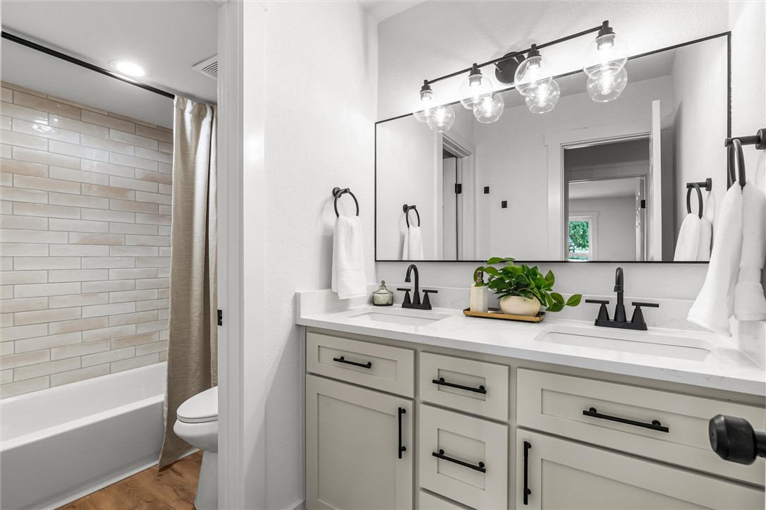 Heritage West Unit 2 Rogers - Residential