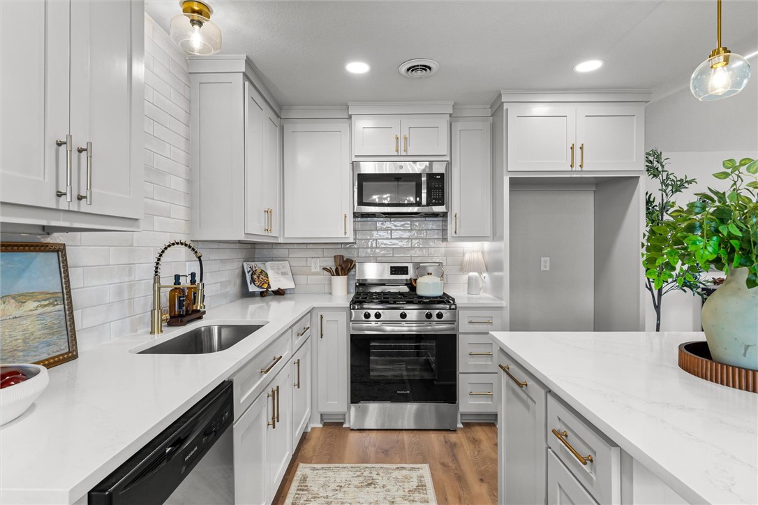 Heritage West Unit 2 Rogers - Residential