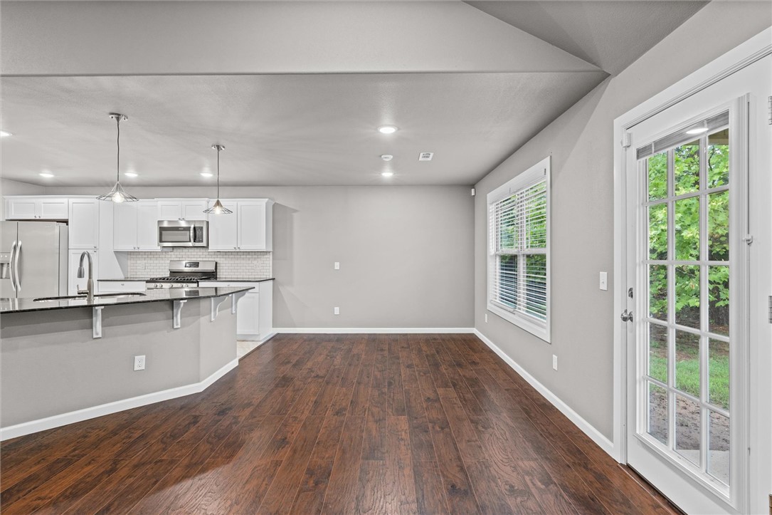 Savannah Ridge Sub Springdale - Residential Lease