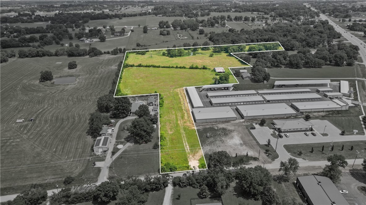 Beautiful acreage just minutes from Fayetteville. 16.72 flat acres.  Currently Zoned A1.  Large Pond on the Northern portion.  

Zoning and Utilities to be confirmed by buyer.