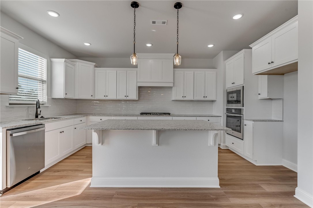 McKissic Spgs Sub Bentonville - Residential Lease