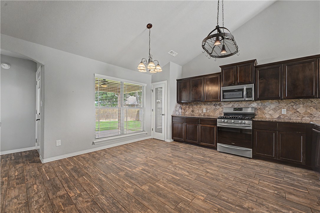Elkhorn Sub Ph I Pea Ridge - Residential Lease