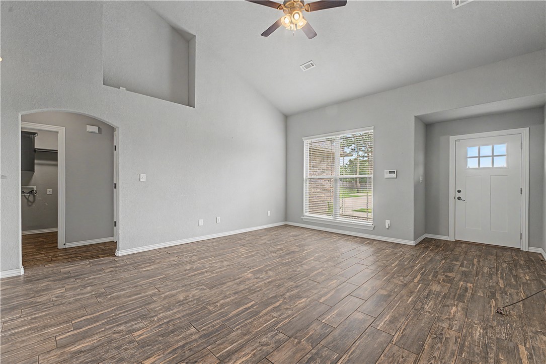 Elkhorn Sub Ph I Pea Ridge - Residential Lease