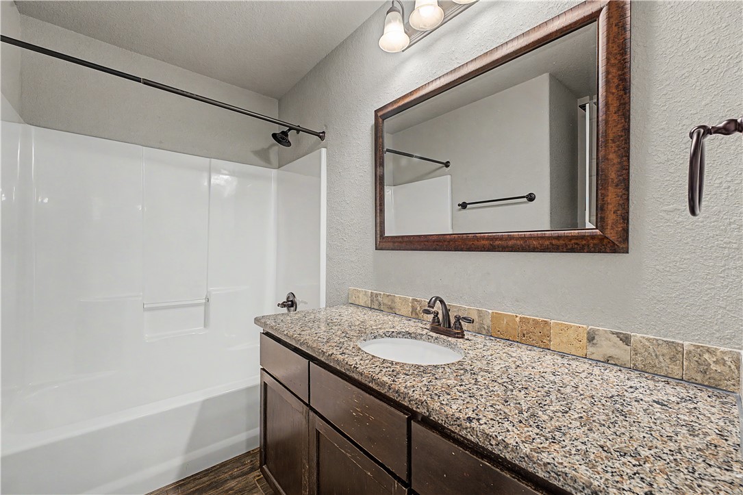 Elkhorn Sub Ph I Pea Ridge - Residential Lease