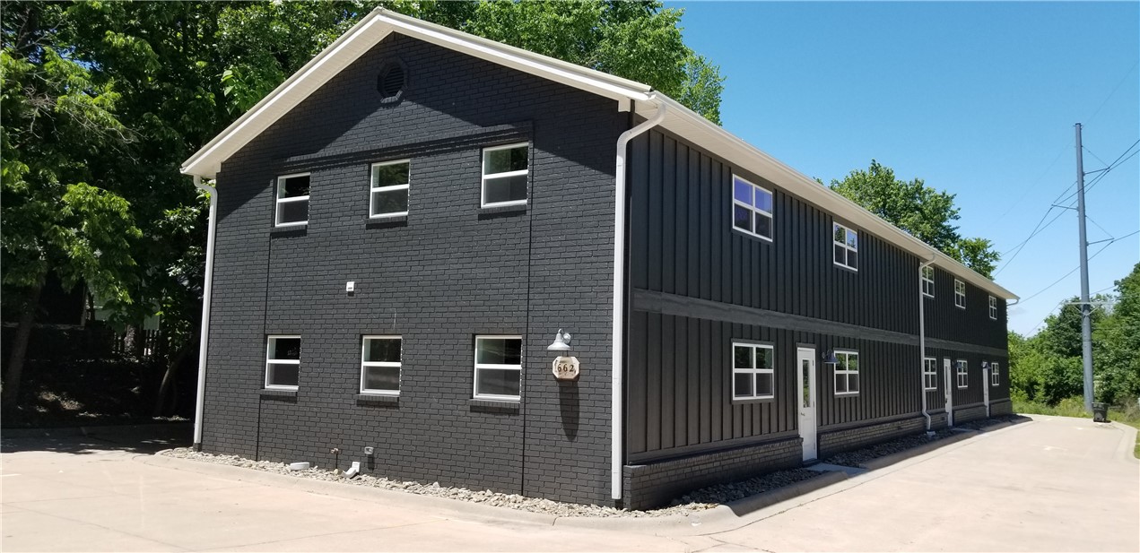Archais-Bushnell - Residential Lease