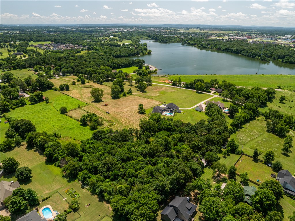 Elm Spgs Outlots - Land