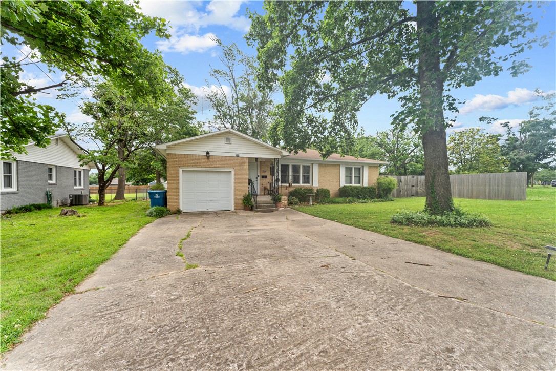 Demings 2nd Add Bentonville - Residential