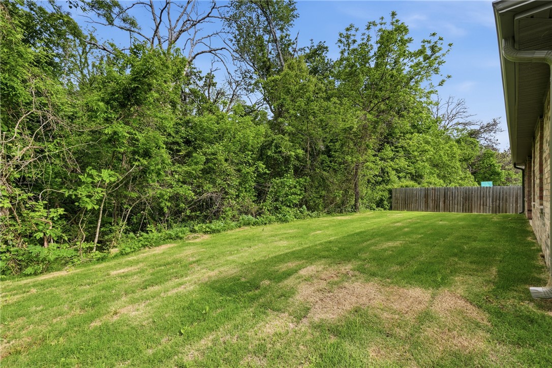 Springhill Sub Gentry - Residential Lease