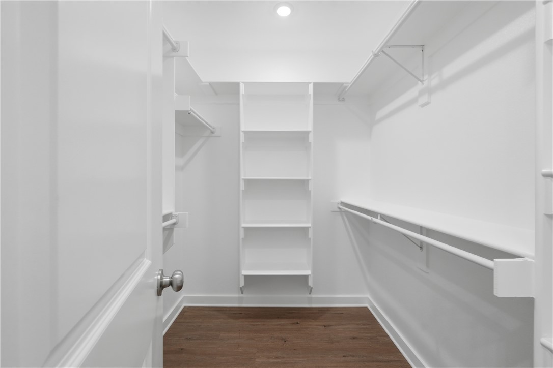 Springhill Sub Gentry - Residential Lease
