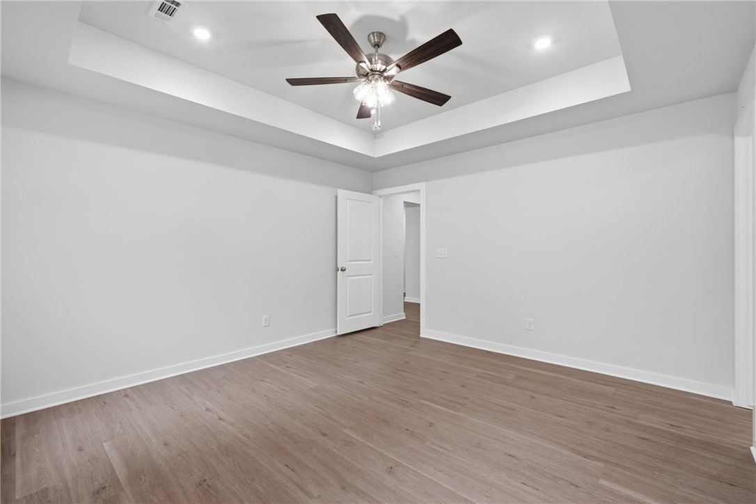 Springhill Sub Gentry - Residential Lease