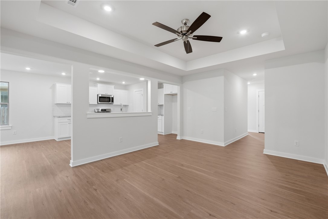 Springhill Sub Gentry - Residential Lease