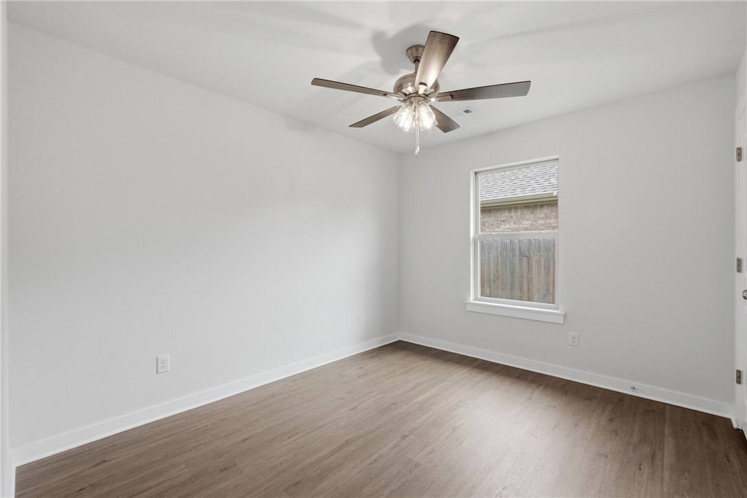 Springhill Sub Gentry - Residential Lease