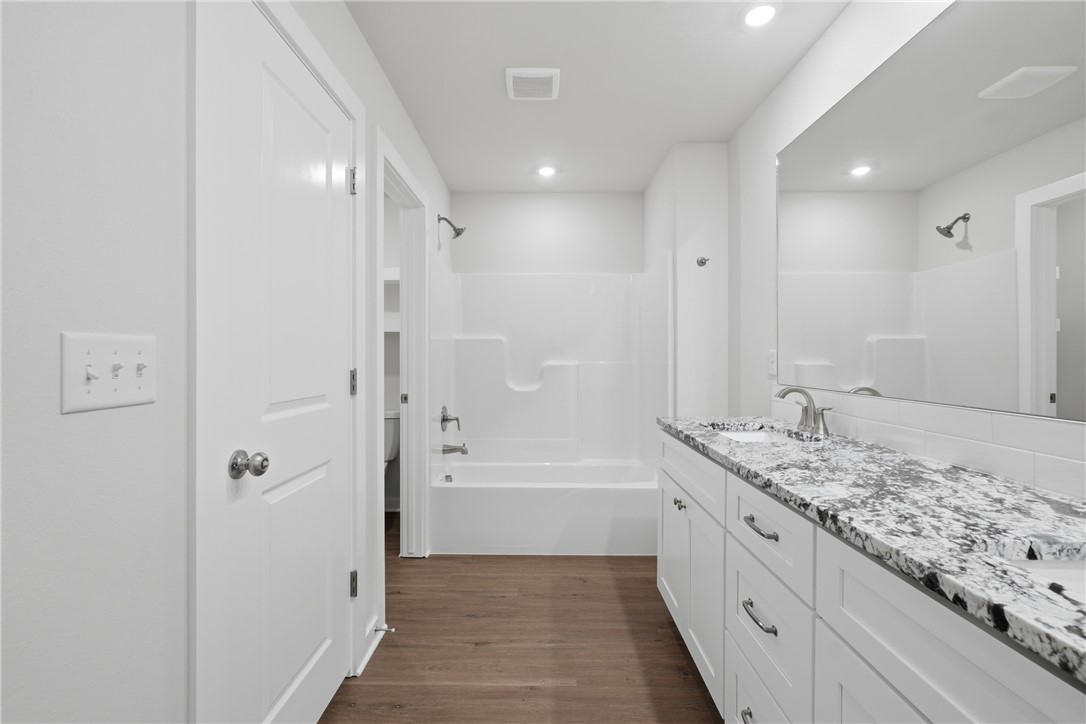 Springhill Sub Gentry - Residential Lease