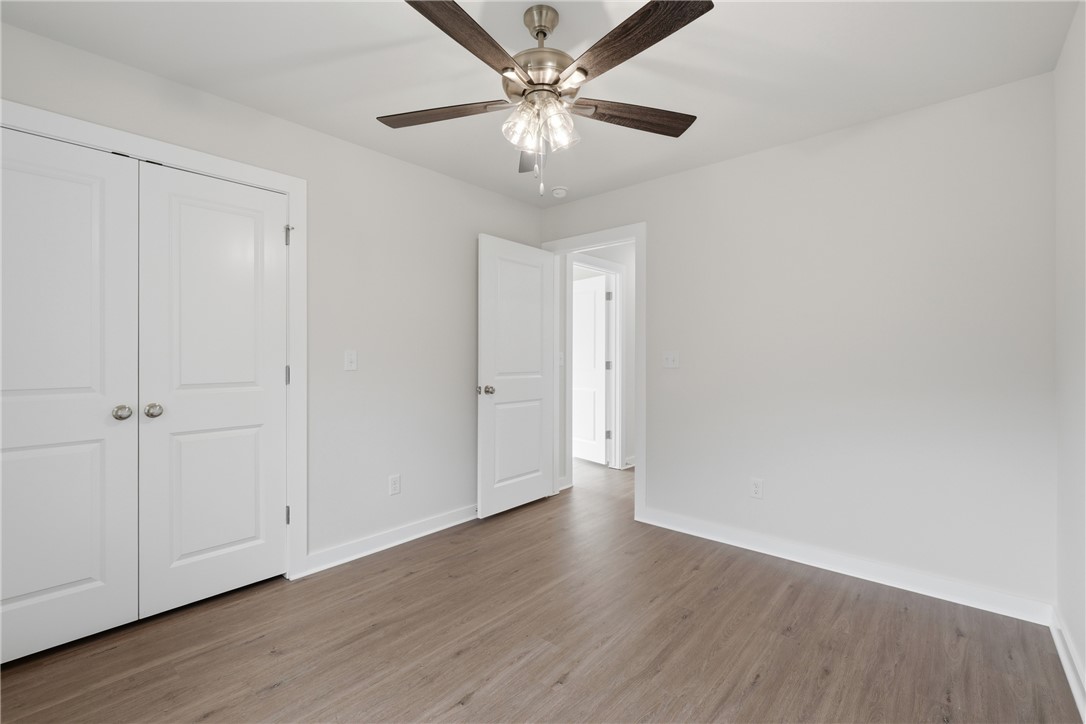 Springhill Sub Gentry - Residential Lease