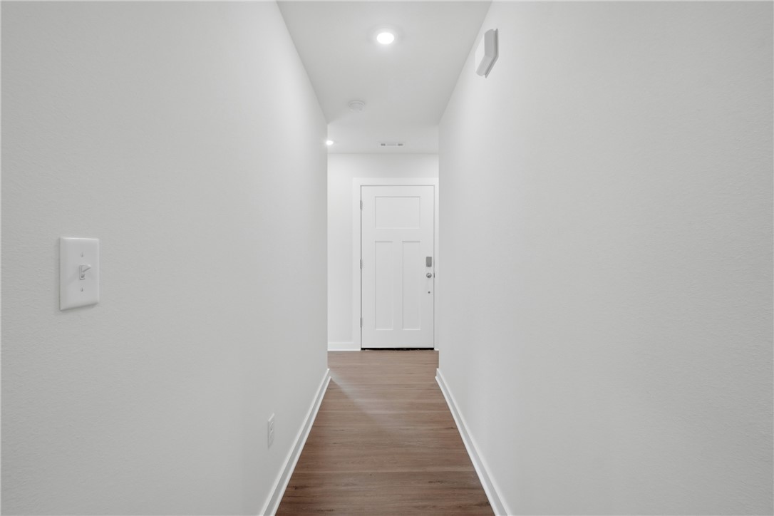 Springhill Sub Gentry - Residential Lease