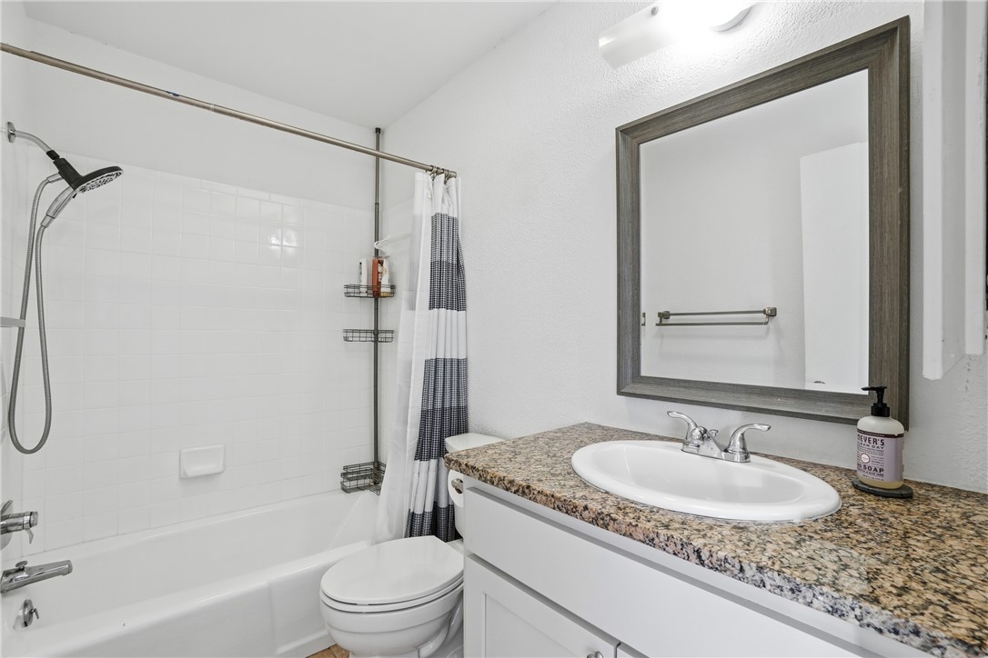Drake Courts - Residential Lease