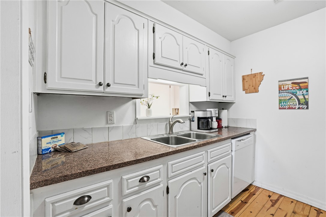 Drake Courts - Residential Lease