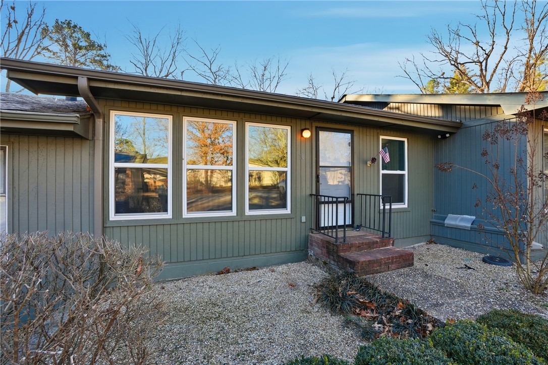 Drake Courts - Residential Lease