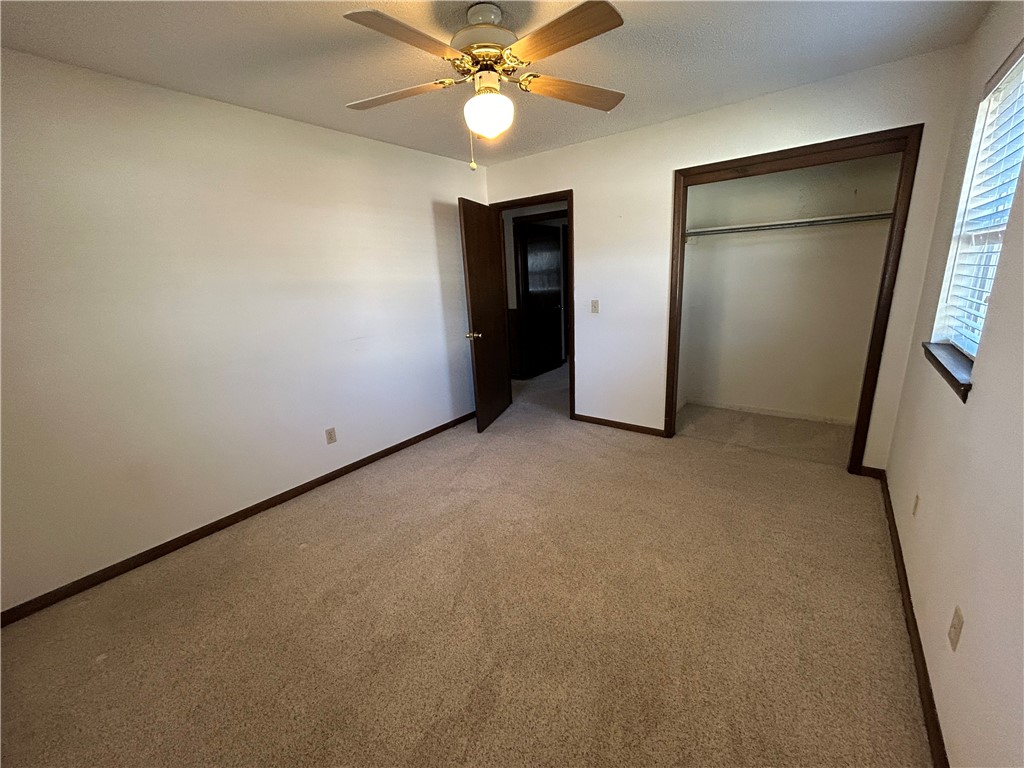 Carast Acres Add Gentry - Residential Lease