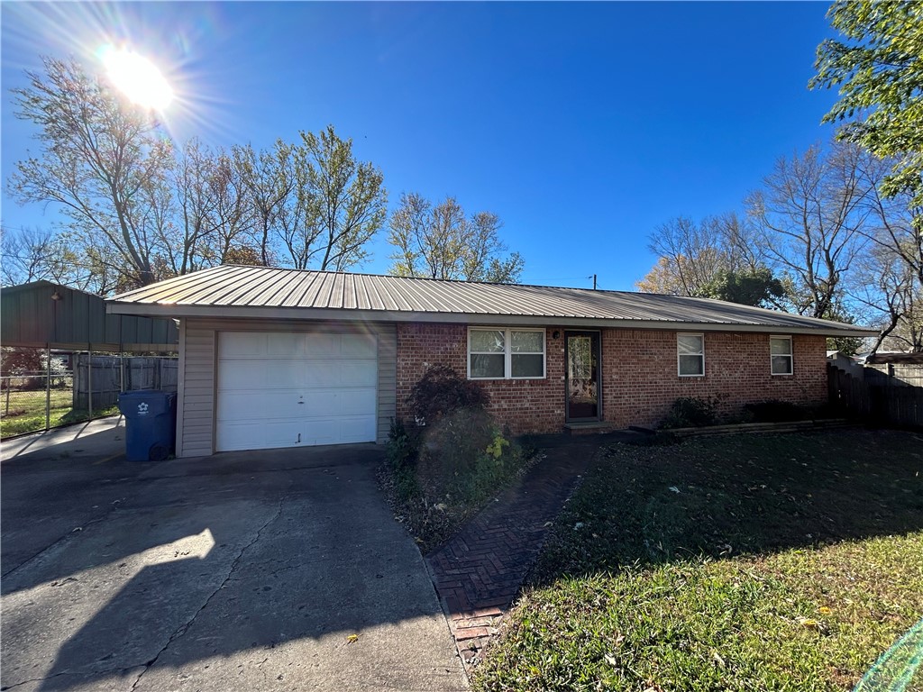 Carast Acres Add Gentry - Residential Lease