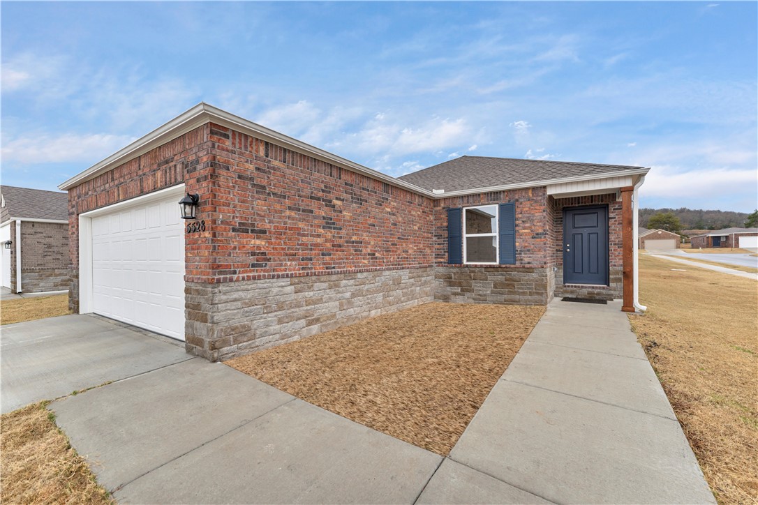 This 1-year-old, 4-bedroom, 2-bath home features a bright open-concept layout with a spacious living area that flows into a beautiful kitchen with a large island, granite countertops, and a generous corner pantry. The full brick exterior and energy-efficient features help keep living simple and low maintenance.

Located in Springdale, you’ll be just minutes from Willie George Park and Walter Turnbow Elementary School, with quick access to Don Tyson School of Innovation. Everyday errands are easy with Walmart, Harps Food Stores, and Arvest Bank nearby, and commuting is simple with quick access to U.S. Highway 412.