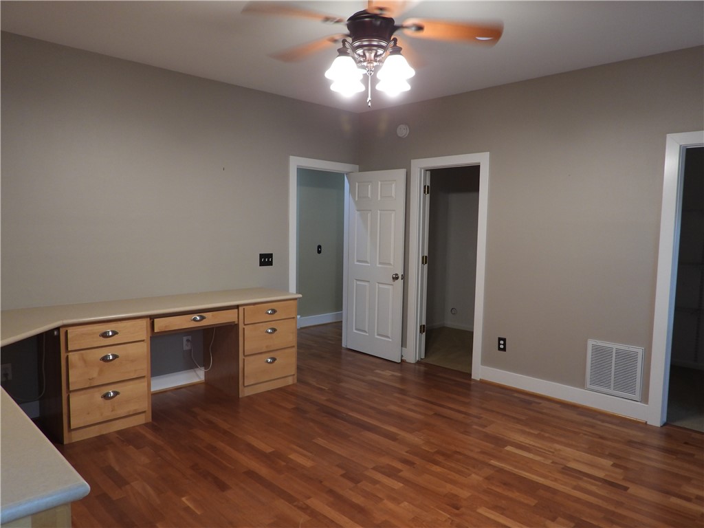 Oakwood Estates Rep Pt Village Estate - Residential