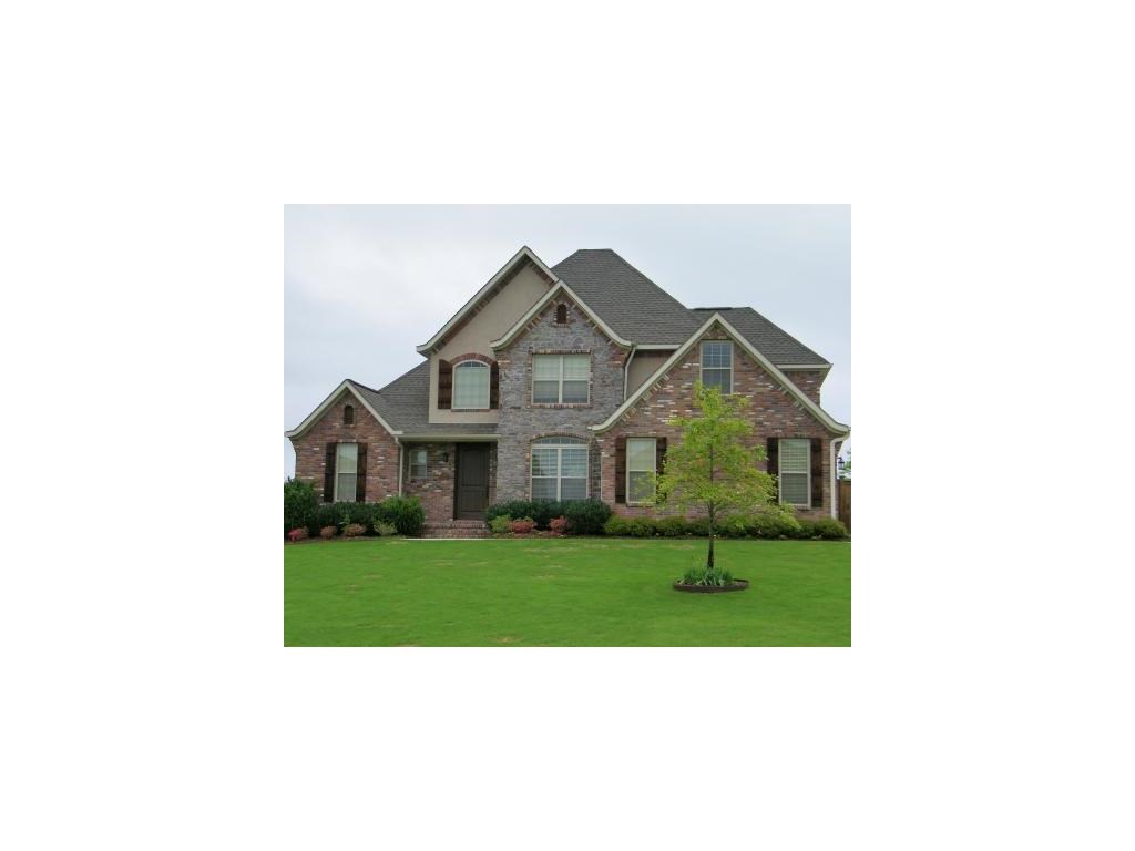 Gorgeous 4 bed & 2.5 bath in Rogers.
