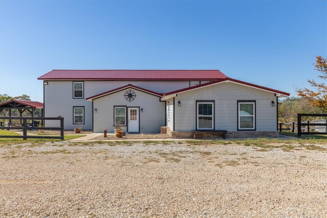 Welcome to a country oasis in the midle of Bentonville, AR. Two Houses, 1st house with 8 BR 3 Baths 2 complete kitchen, 2 living rooms with 3950 sq/ft. 2nd house (mother in law) with 2 BR 2 Bath for a total square footage of 5238. Both houses with a patio and a stoning view looking at the horizon. A few minutes from XNA, Walmart HO, DCs, Bentonville airport/square, restaurants, Crystal Bridges and more . This is a great opportunity for either, 2 big families or AirBnB investment.