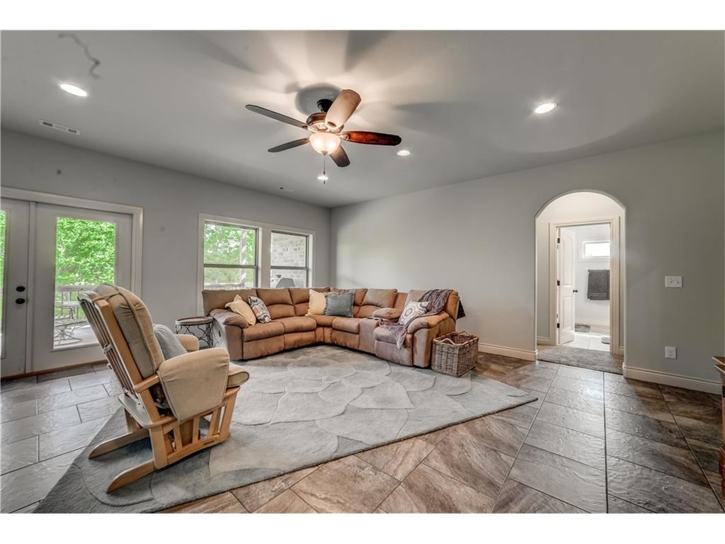 Beau Chalet Sub Highfill - Residential Lease