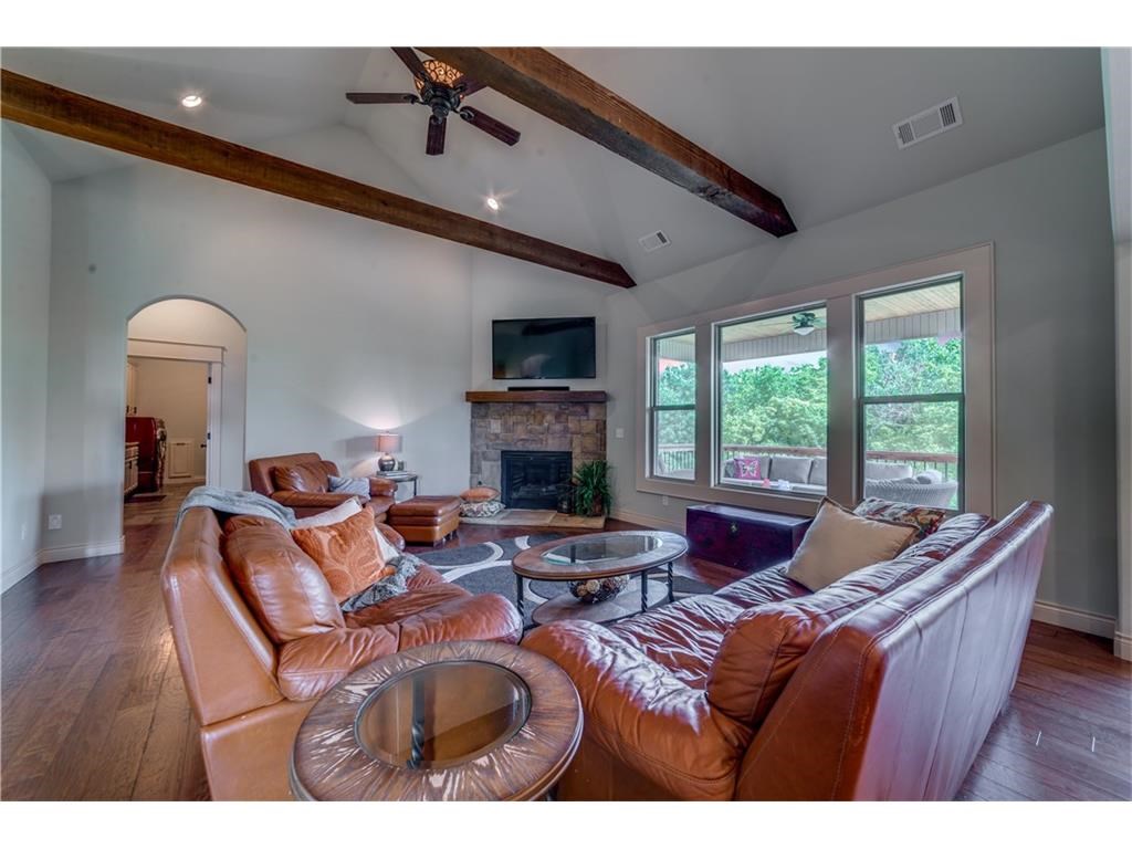 Beau Chalet Sub Highfill - Residential Lease