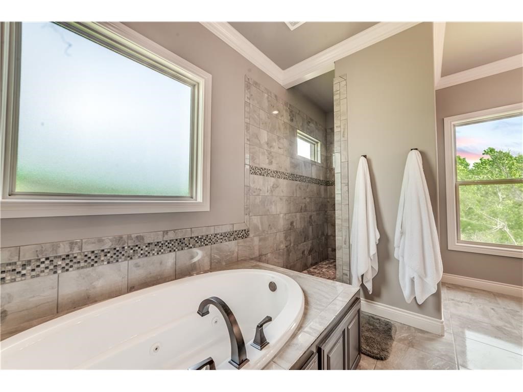 Beau Chalet Sub Highfill - Residential Lease