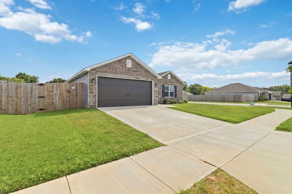CRYSTAL SPRINGS VILLAGE PH 2 - Residential