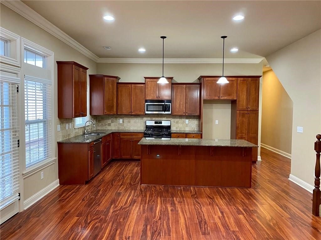 Lakewood Sub - Residential Lease