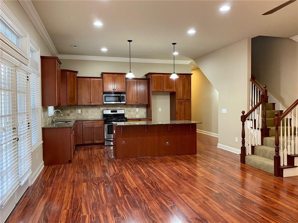 Lakewood Sub - Residential Lease