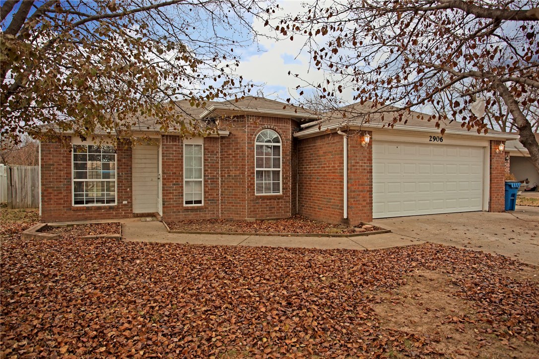 Great Location!!! Close to I-49 and David Glass building, New paint and Flooring in this 3 bedroom 2 bath home, fenced yard on a cul-de-sac street.