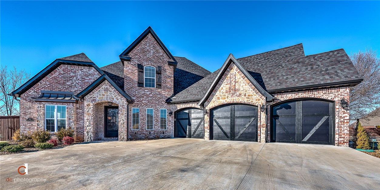 This knock-out brings luxury and comfort to the forefront with its sleek, high-end finishes accompanied by warm wood touches throughout. You can have all of the upgrades you’d expect from a home of its caliber such as central vac, front and back irrigation, and walk-in closets and pantry, plus the added bonus of a mega 1.09 acre lot, pool, and built in grill. Two bedrooms and office on the main level, two beds and bonus upstairs - you’ll love this floor plan!