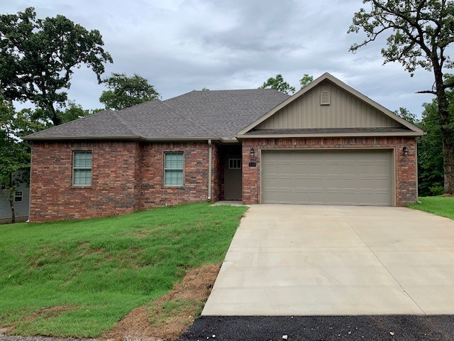 3 bed 2 bath home located in Bella Vista. This home features many amenities including wood like tile throughout, custom cabinets and light fixtures, granite counter tops, walk in closets and more. This home is conveniently located near all of the nature trails and lakes that Bella Vista has to offer as well as the Bella Vista Country Club and Golf course.