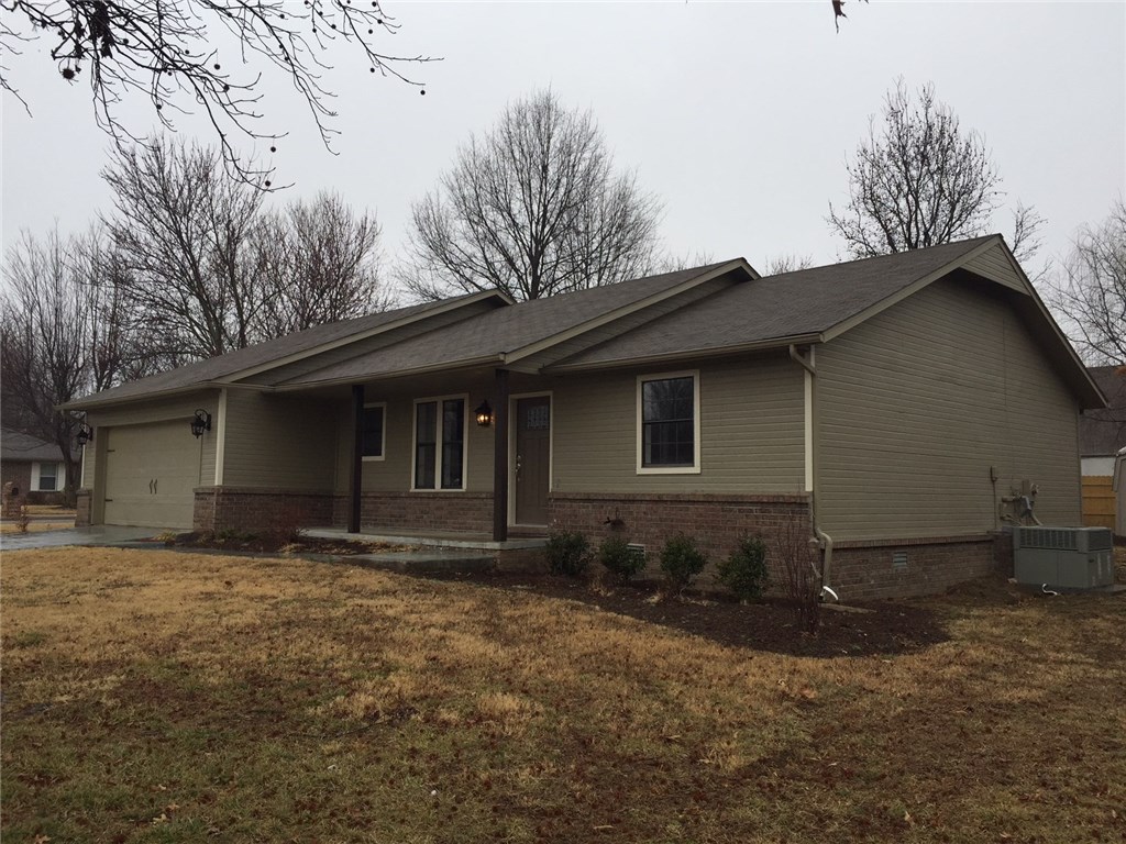 Pine Meadow Add Ph III Rogers - Residential