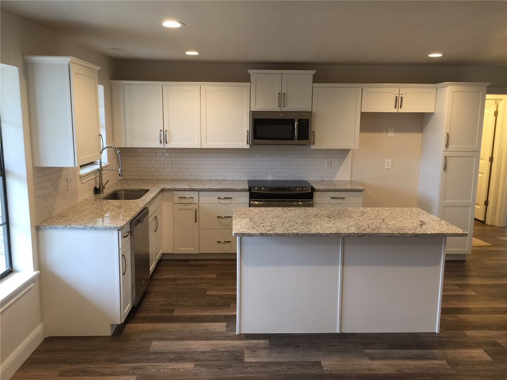 Pine Meadow Add Ph III Rogers - Residential