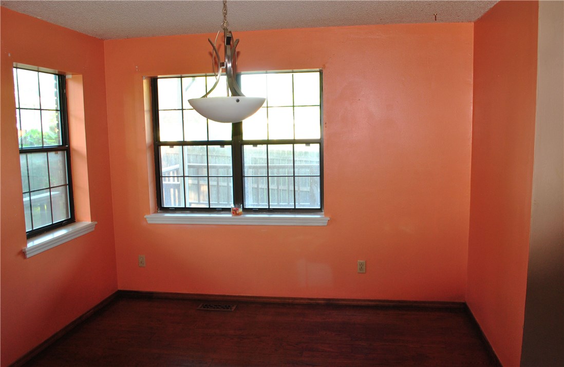 Quail Run Sub Bentonville - Residential