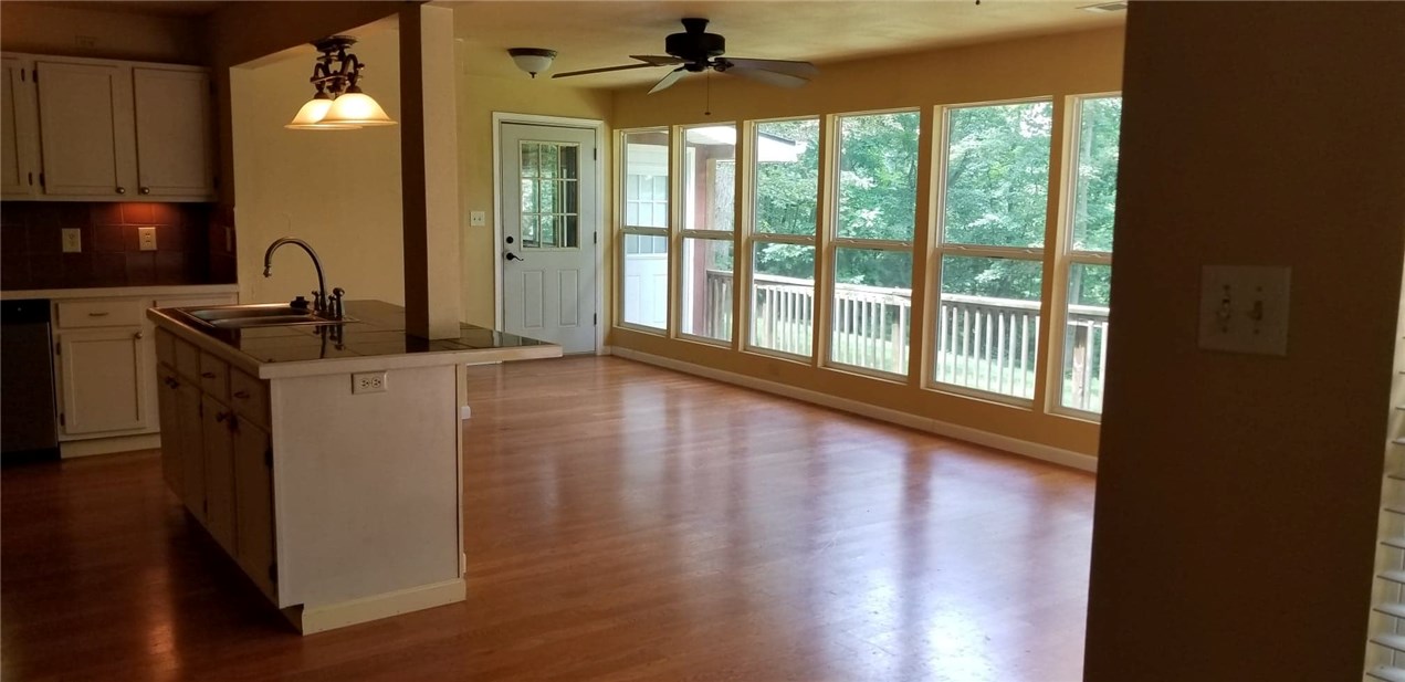 West Brush Creek Add Little Flock - Residential Lease