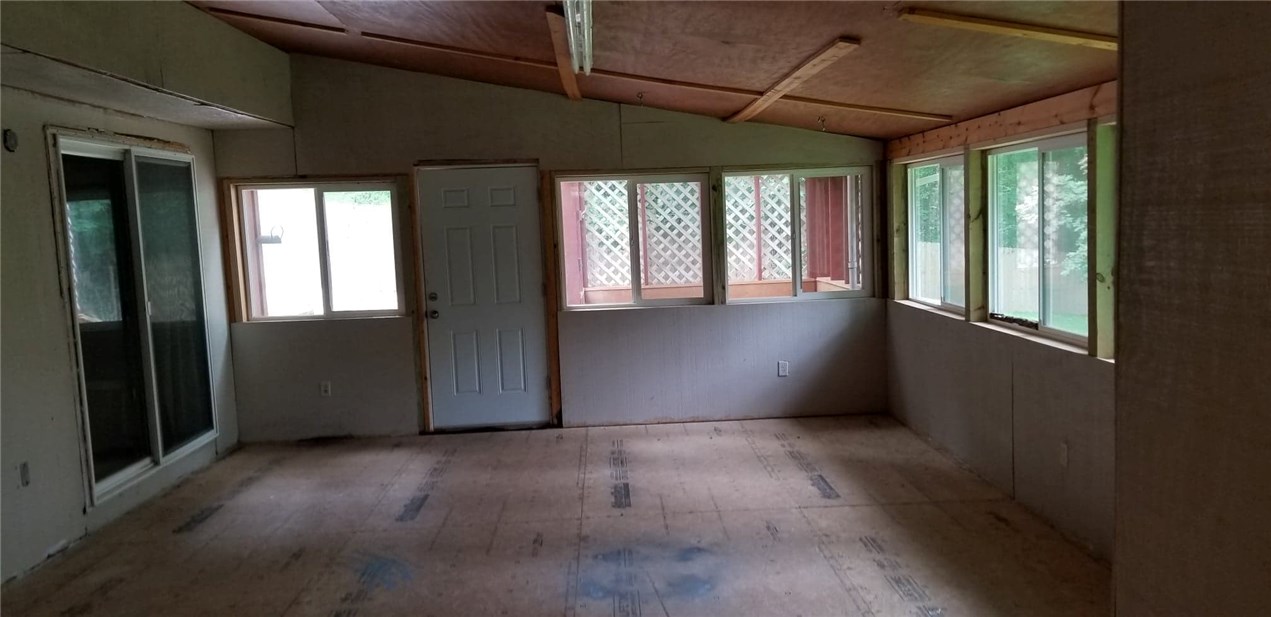 West Brush Creek Add Little Flock - Residential Lease