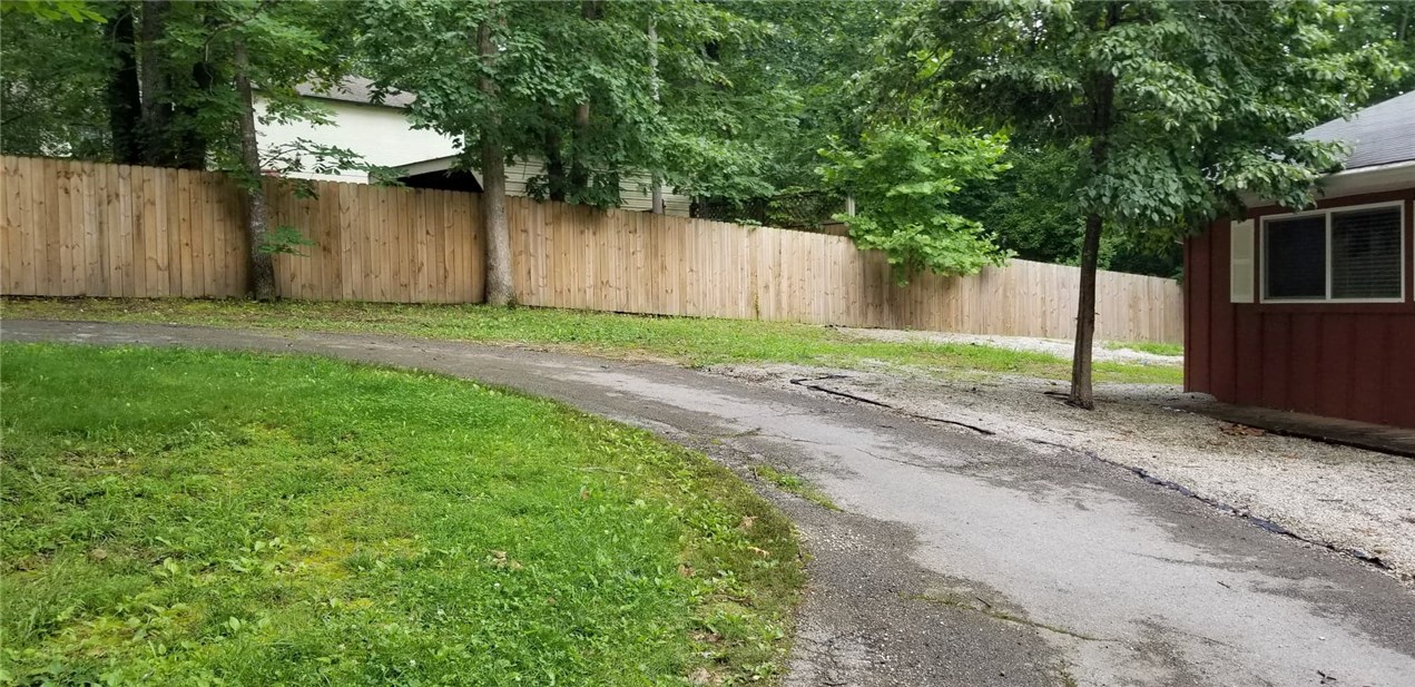 West Brush Creek Add Little Flock - Residential Lease