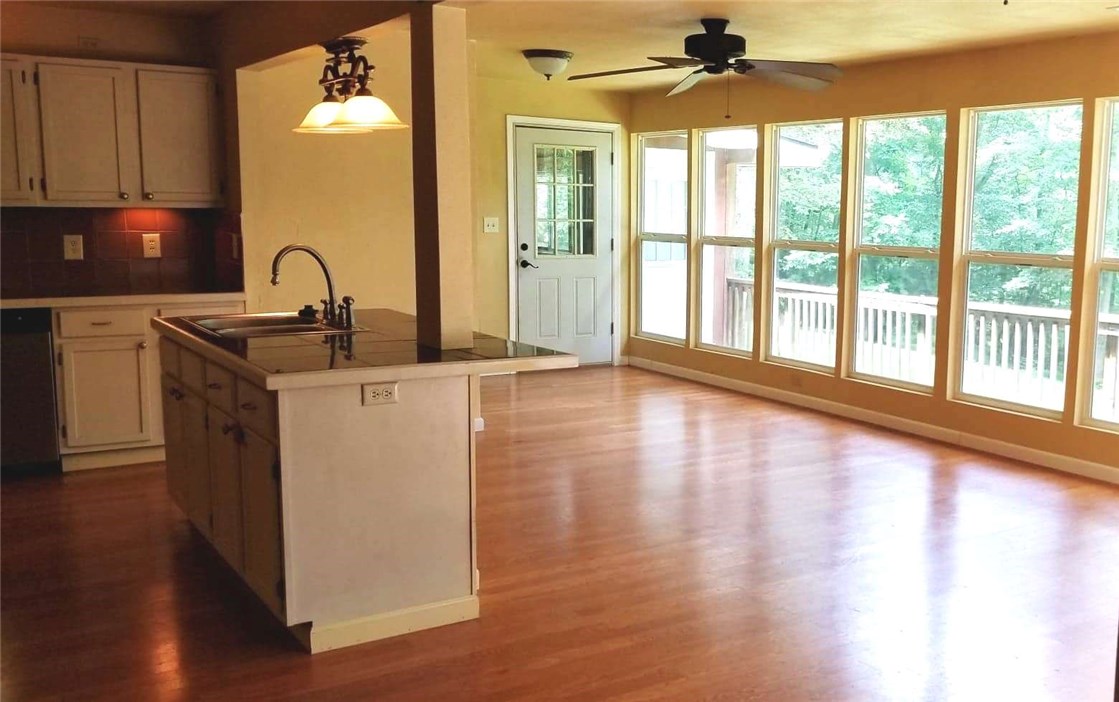 West Brush Creek Add Little Flock - Residential Lease