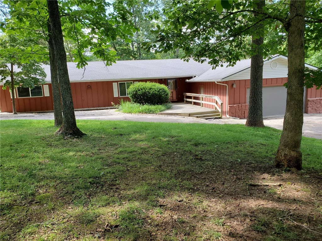 West Brush Creek Add Little Flock - Residential Lease