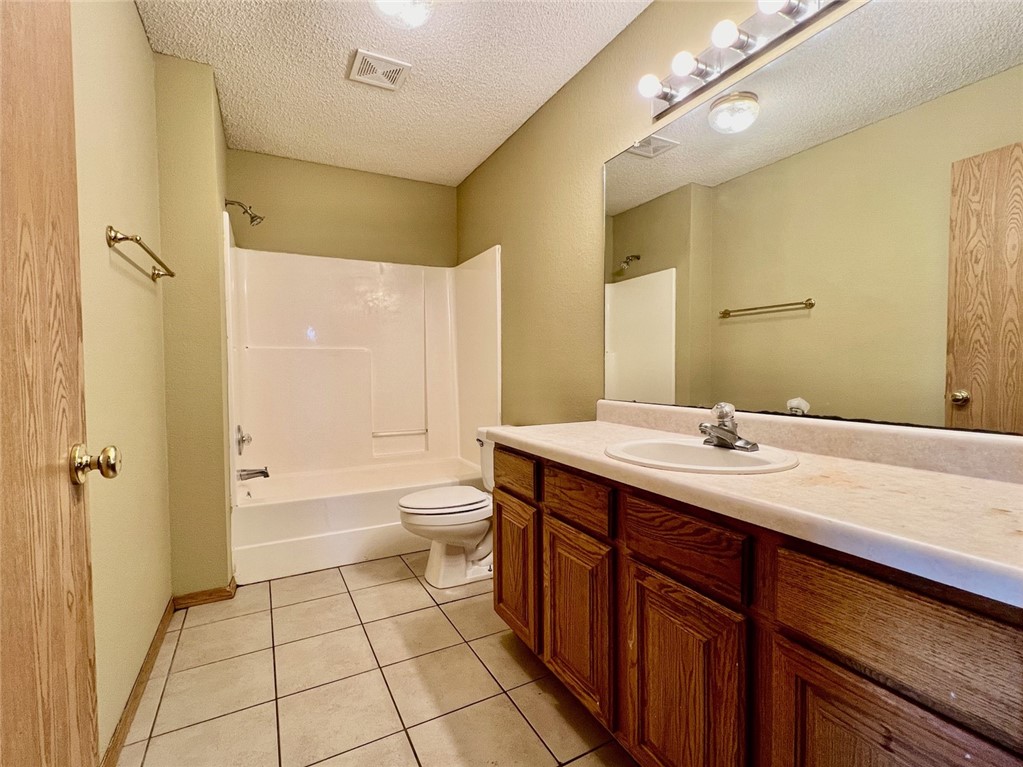 Meadowlands - Residential Lease