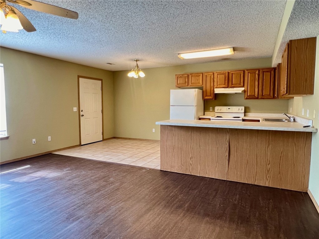 Meadowlands - Residential Lease
