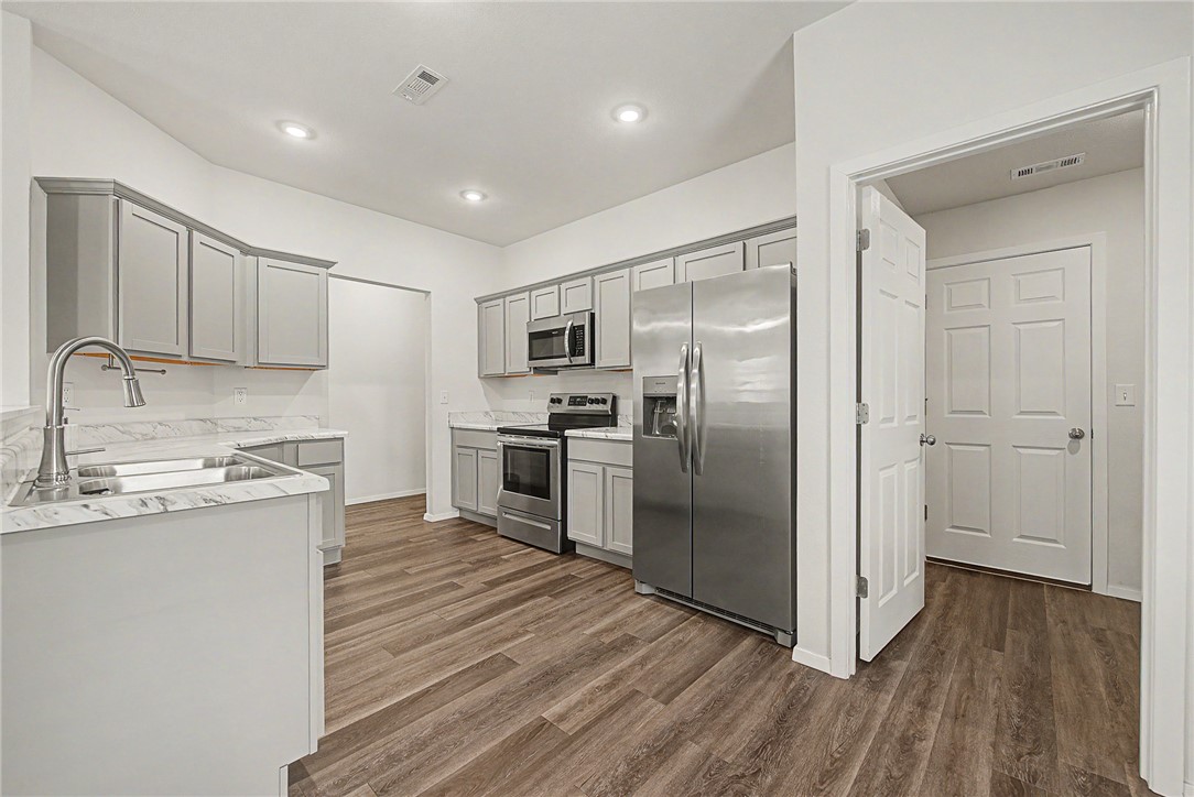 Creekside Meadows - Residential