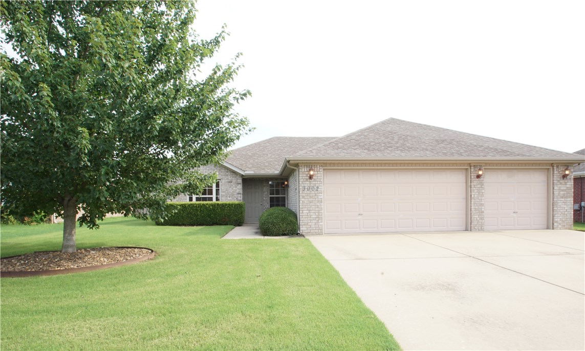 Don’t miss out…This one will go fast!!! This fantastic Bentonville home has been meticulously maintained inside and out. This house has it all – Tall Ceilings, Natural Light, Open Floor-Plan, Fireplace and a 3 Car Garage. One Owner home with nice paint and freshly cleaned carpets. Huge Eat-In Kitchen open to living room. The Split Floor-Plan offers plenty of space for the whole family. Wired for Sound. Covered Patio and Fully Fenced backyard. 1 Year Home Warranty. Fridge available with accepted offer.