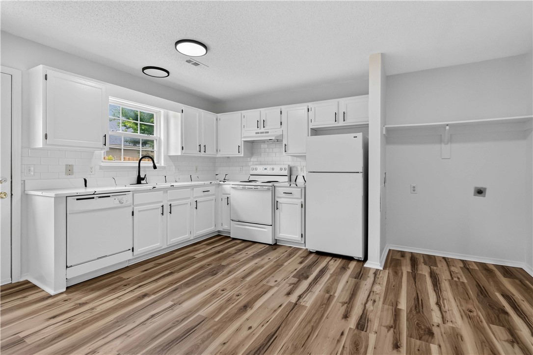 Carriage Square Sub Bentonville - Residential